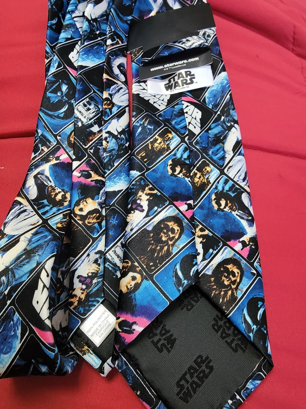 Star Wars Men’s Tie in Blue, Black and Pink Character Panels